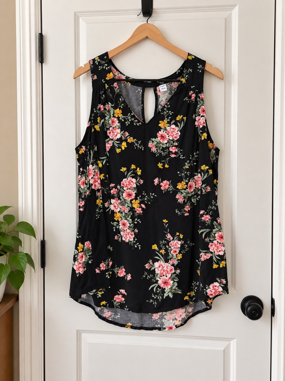 Old Navy Floral Sleeveless Top - Black with Pink & Yellow Flowers